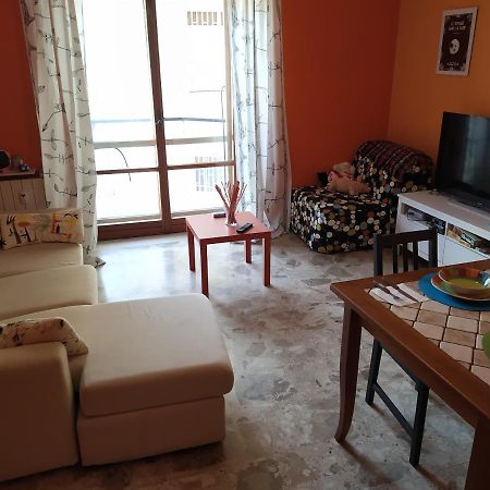 סן ג'יורג'יו א קרמאנו Vesuvio Corner - Spacious And Colorful Apartment In San Giorgio, Very Close To Napoli, Ideal For Families And Groups, Close To Pompeii, Sorrento... מראה חיצוני תמונה