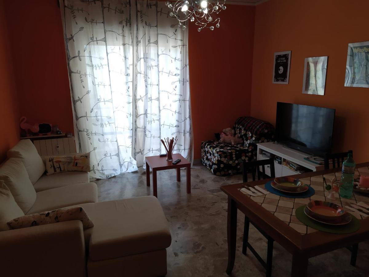 סן ג'יורג'יו א קרמאנו Vesuvio Corner - Spacious And Colorful Apartment In San Giorgio, Very Close To Napoli, Ideal For Families And Groups, Close To Pompeii, Sorrento... מראה חיצוני תמונה